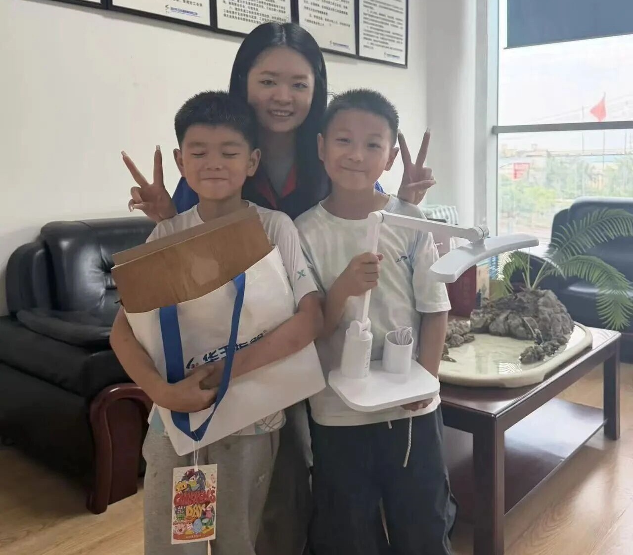 Huayu Leaf Spring Sends Children’s Day Surprises to Employees’ Children