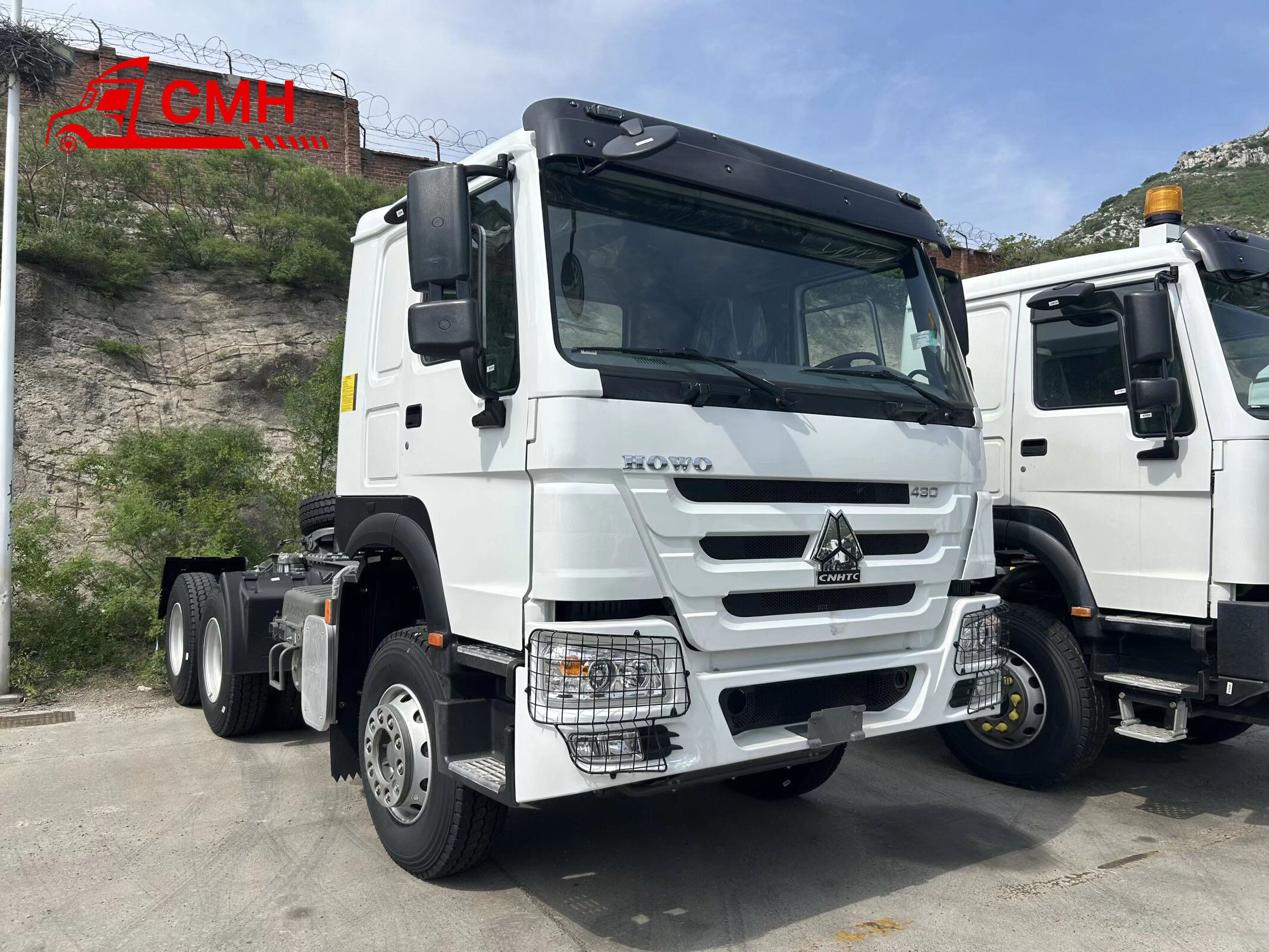 Yüksek Kaliteli SINOTRUK HOWO 6x4 Traktör Kamyon, 430 Beygir Gücü ve 315/80R22.5 Lastiklerle Donatılmış; Tüm Tür Taşıma İşlemleri İçin Uygun.